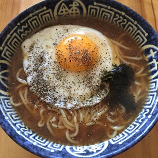 味噌ラーメンスパイシー目玉焼きのせ